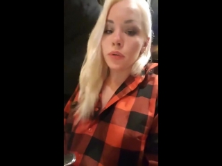 Lola taylor о том что она любит кушать звезда порно модель